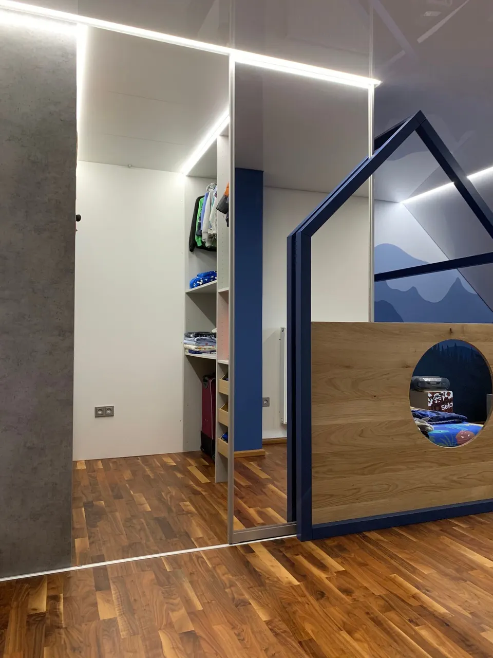 das SCHLAFZIMMER